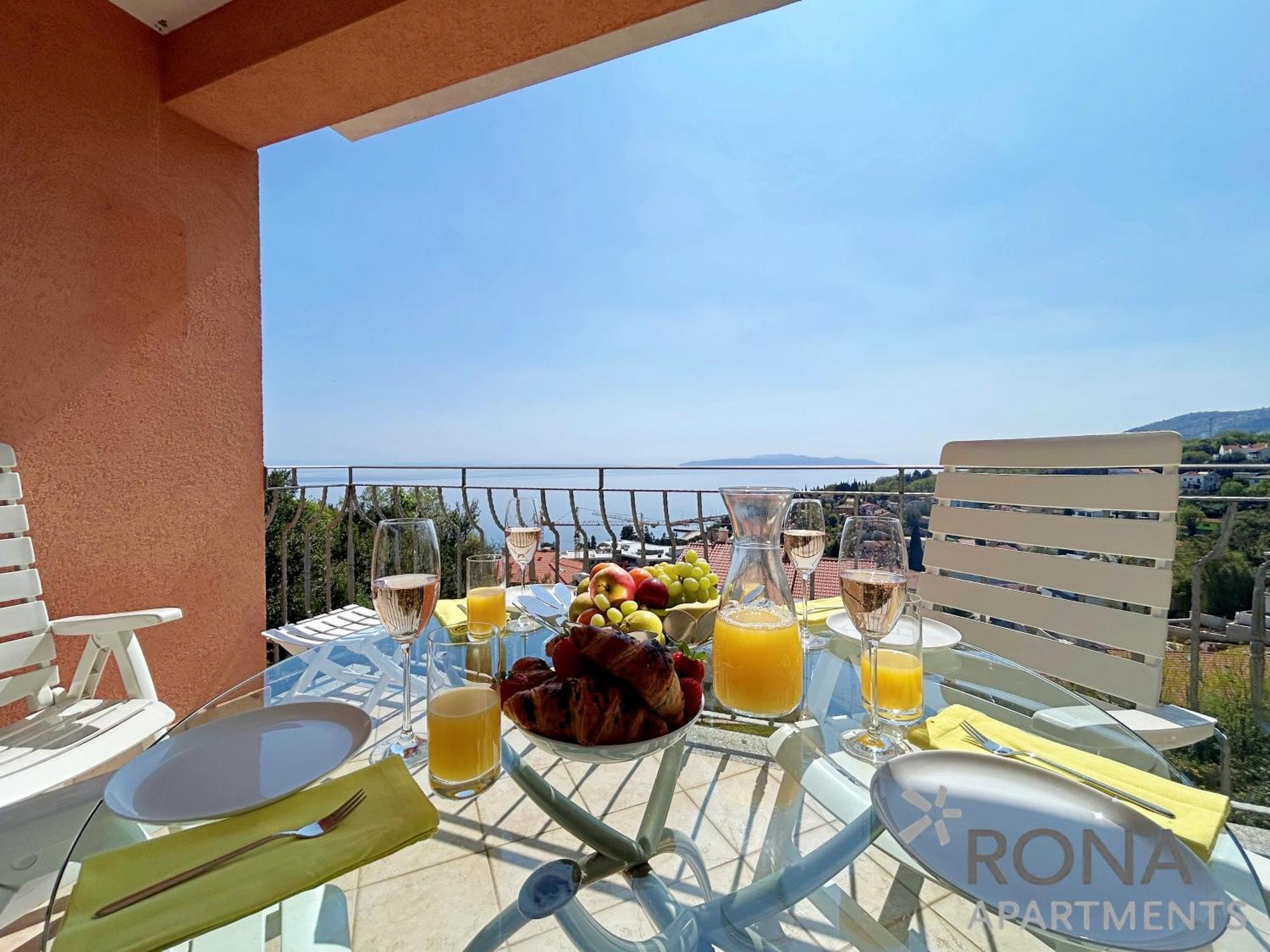 Rona Spacious Apartment With A Panoramic View Ičići المظهر الخارجي الصورة